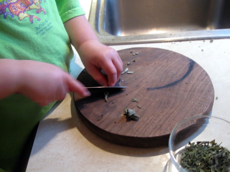 Can I take a second to boast about my kiddo's cutting skills? Look at that finger placment! And she's only two.