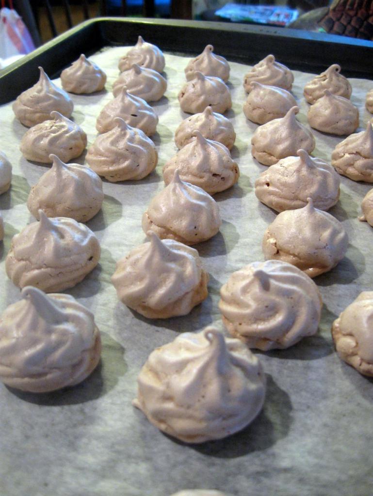 I should never make these again. I could not control myself around them. They are so yummy and you don't even really have to chew them.