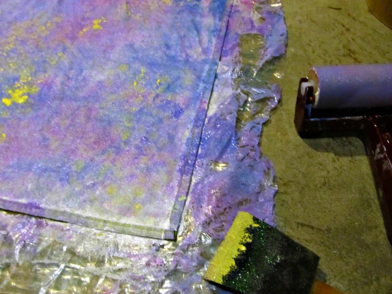 I love painting with bubble wrap. It creates such a cool texture, especially with contrasting colors.